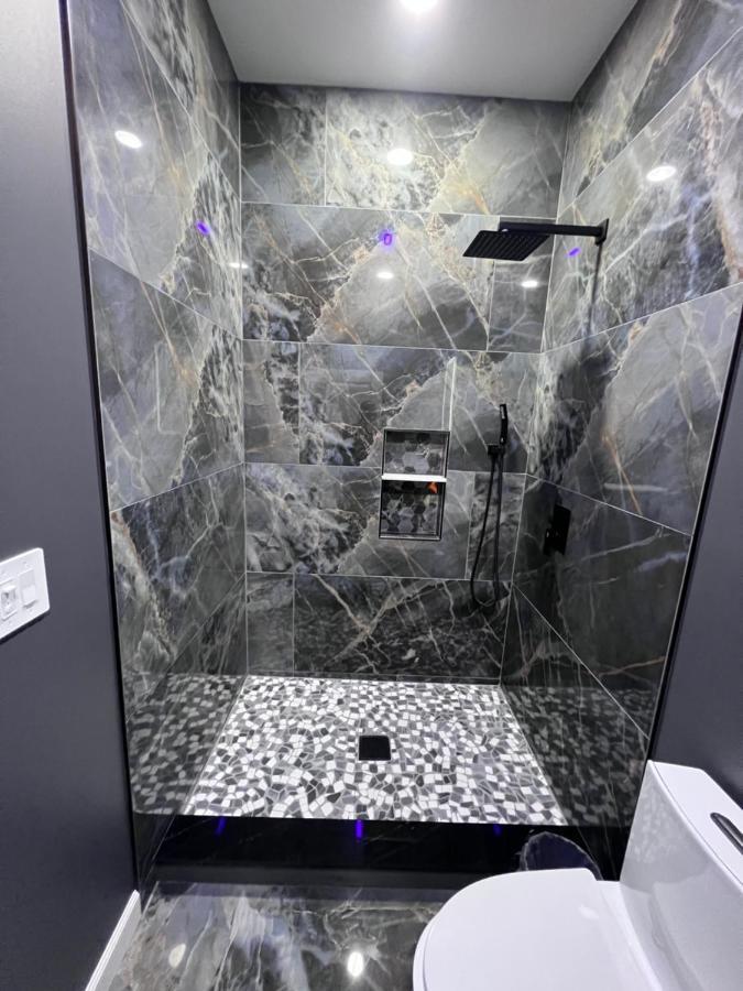 ליי אייקרס The Palm Suite מראה חיצוני תמונה